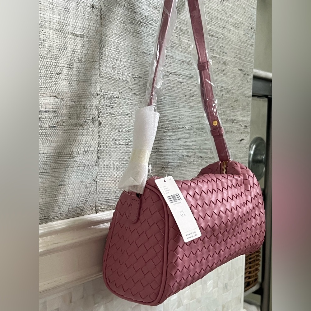 NWT new Anthropologie woven shoulder bag pink mauve faux leather zipper purse - Picture 10 of 15
